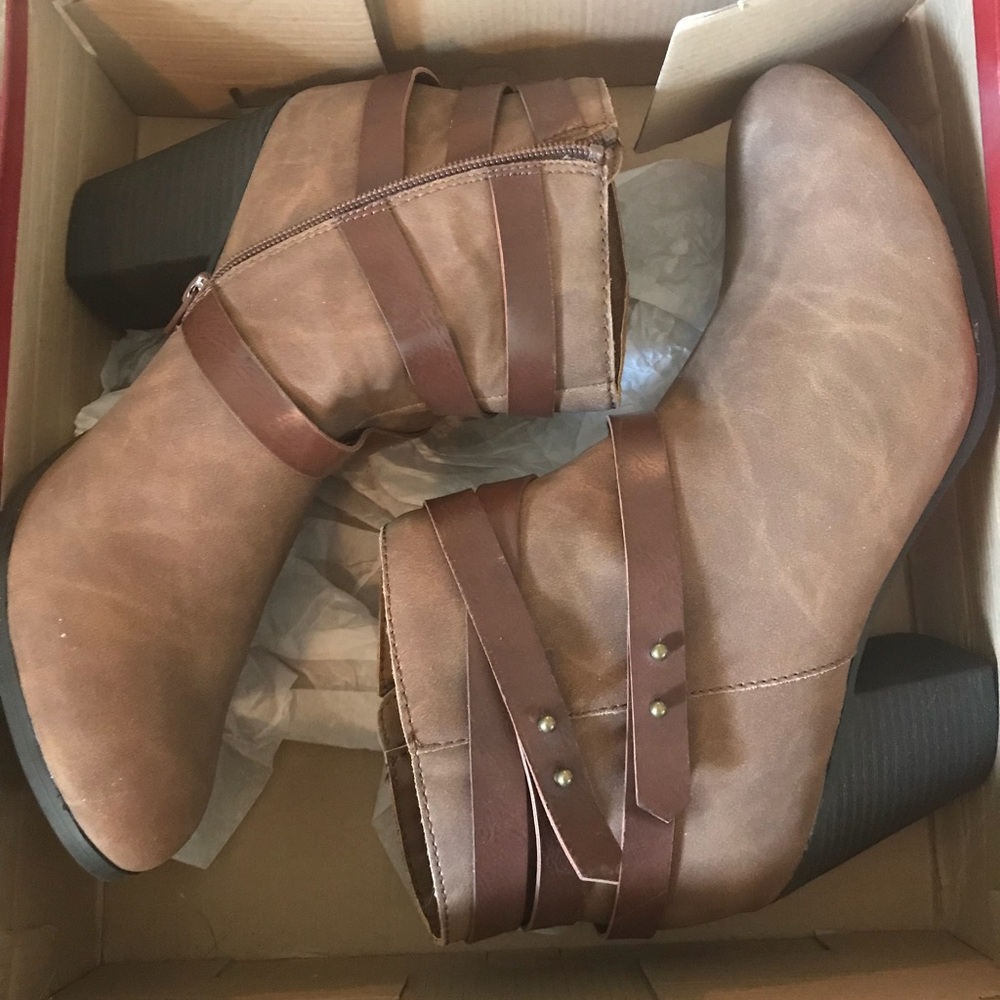 Faded Glory Ankle Boots 11